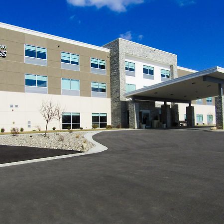 Holiday Inn Express & Suites Coldwater, An Ihg Hotel Exterior foto