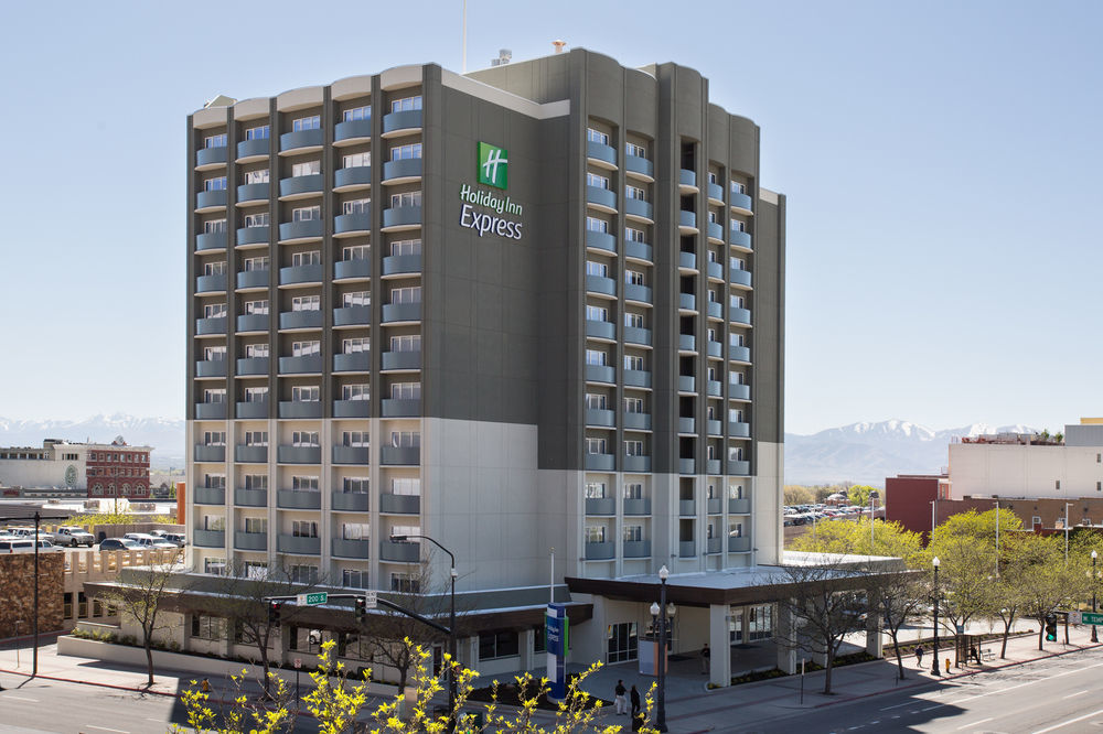 Holiday Inn Express & Suites Coldwater, An Ihg Hotel Exterior foto