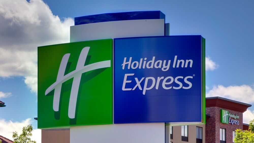 Holiday Inn Express & Suites Coldwater, An Ihg Hotel Exterior foto